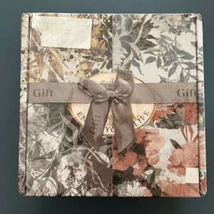 NWOT Candle Set in Floral Gift Box with Ribbon
